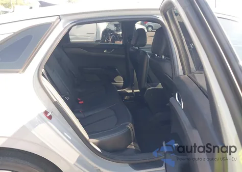 2022 Kia K5 Gt-Line z USA, uszkodzony, nr VIN 5XXG64J29NG110099